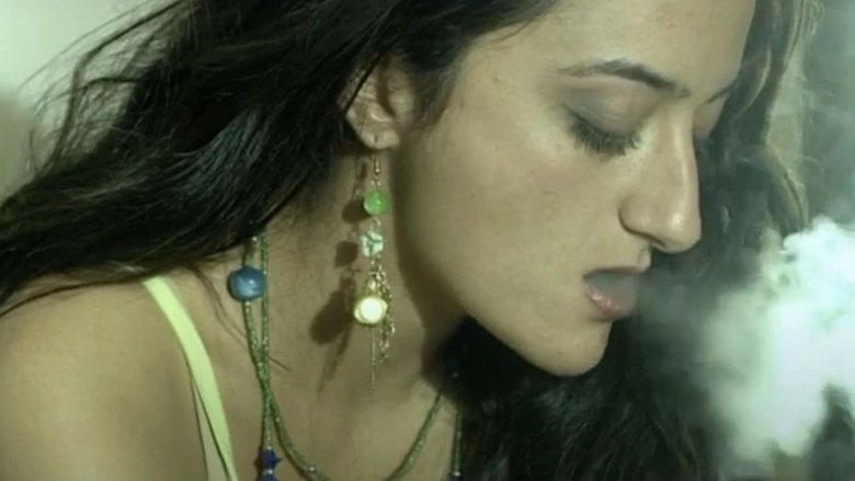 кадр из фильма Help