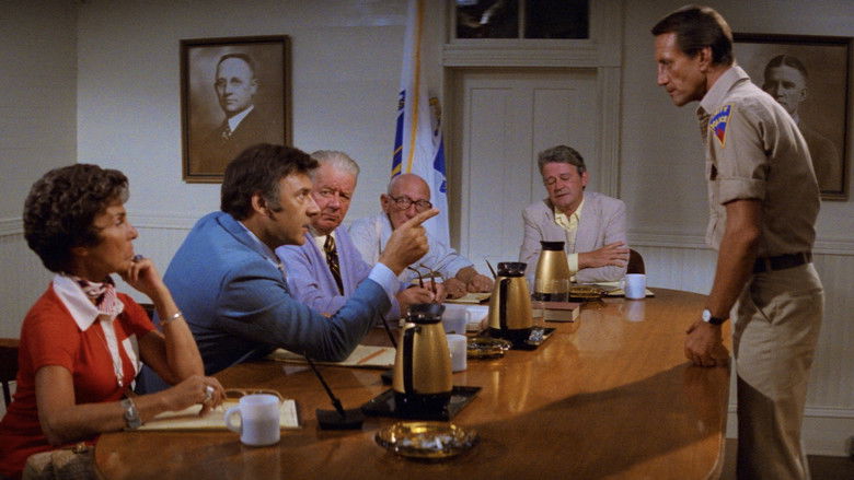 кадр из фильма Челюсти 2