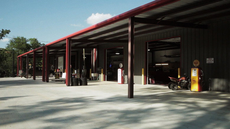 кадр из фильма Oil Man