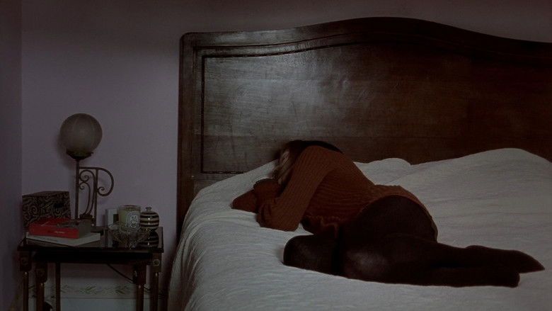 кадр из фильма Частная собственность