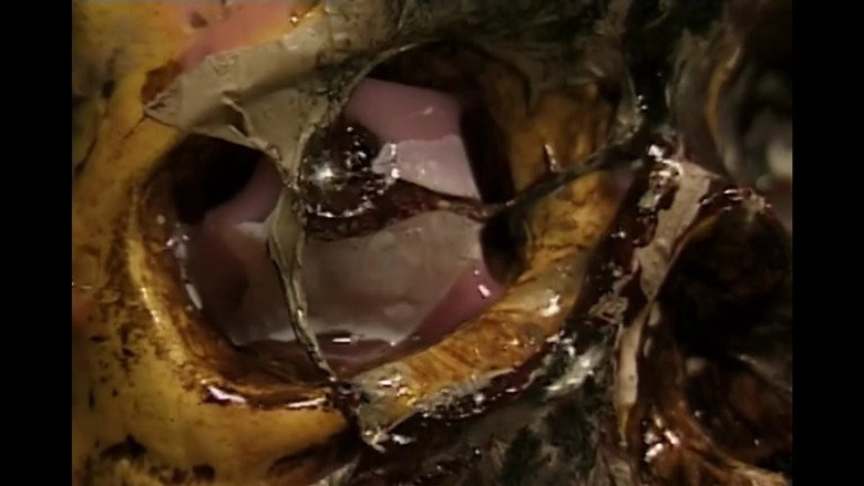 кадр из фильма At Dawn They Sleep