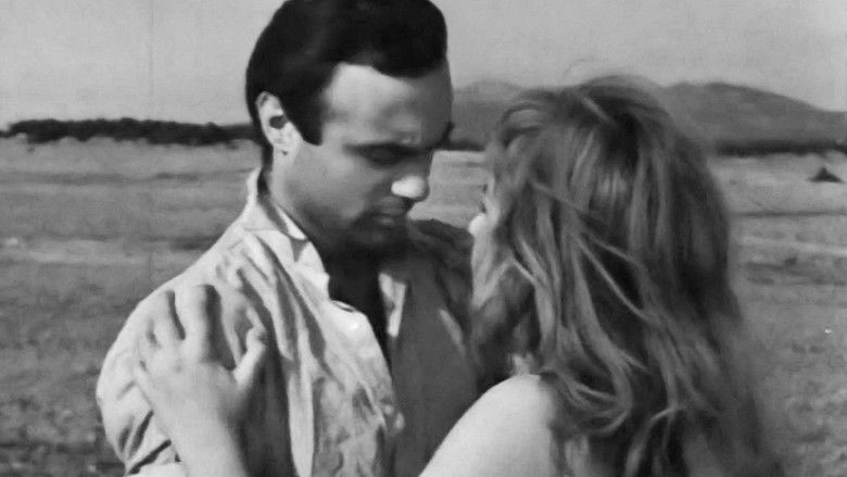 кадр из фильма Έρωτας Στους Αμμόλοφους