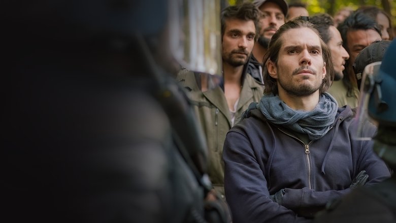 кадр из фильма Зона, где можно жить