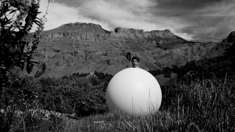 кадр из фильма Circo de Loy