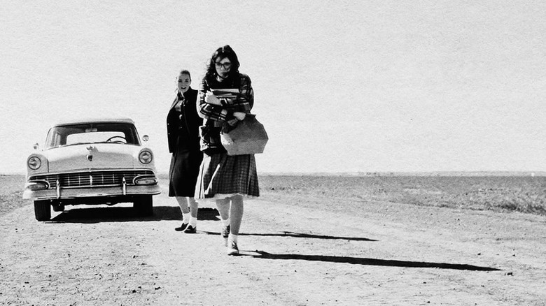 кадр из фильма К звездам