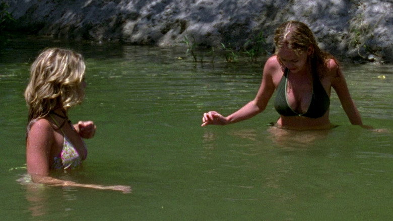 кадр из фильма Убивая мертвецов