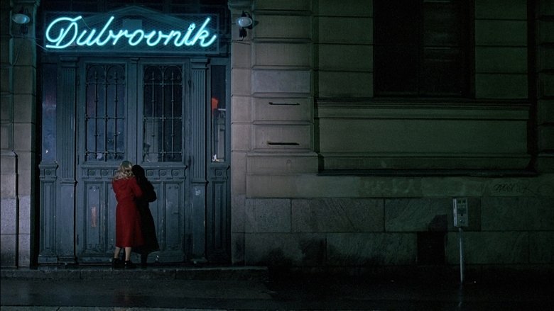 кадр из фильма Вдаль уплывают облака