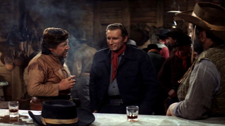 кадр из фильма Antes llega la muerte