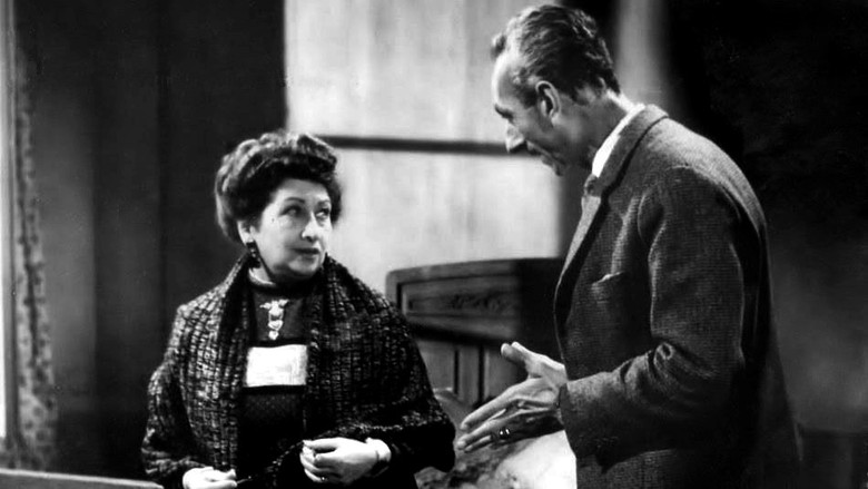 кадр из фильма El hombre de la esquina rosada