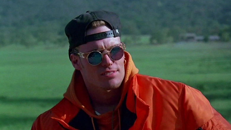 кадр из фильма Холодный как лед