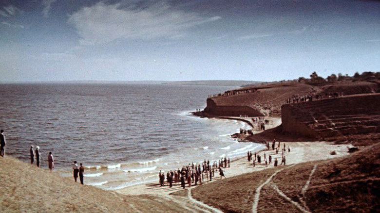 кадр из фильма Поэма о море