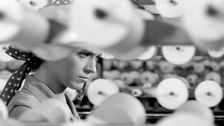 кадр из фильма Ушедший день