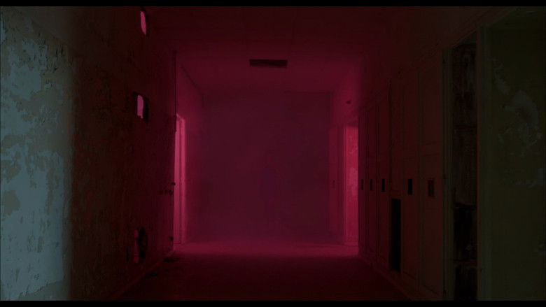 кадр из фильма Infinito