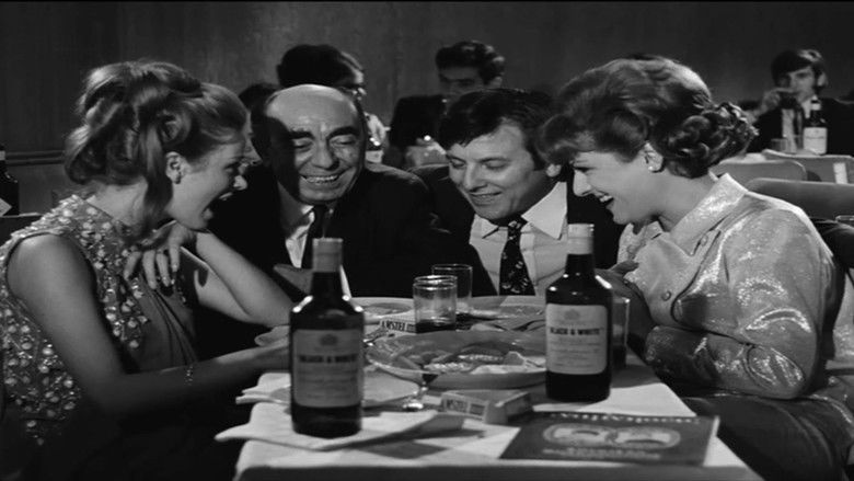 кадр из фильма Για Ποιον Χτυπά η Κουδούνα