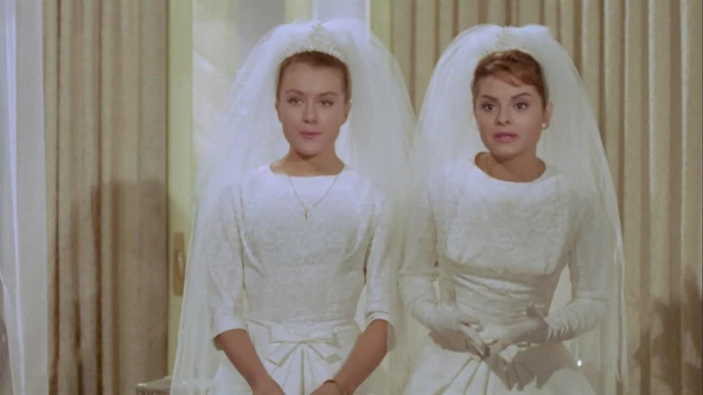 кадр из фильма Las hijas de Helena