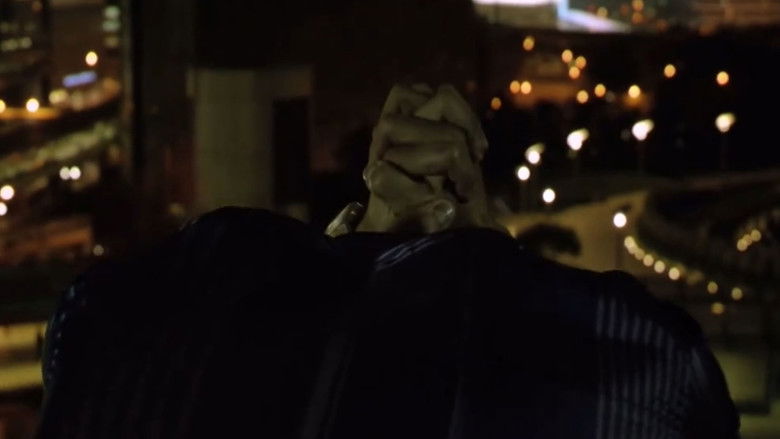 кадр из фильма Я прихожу с дождём