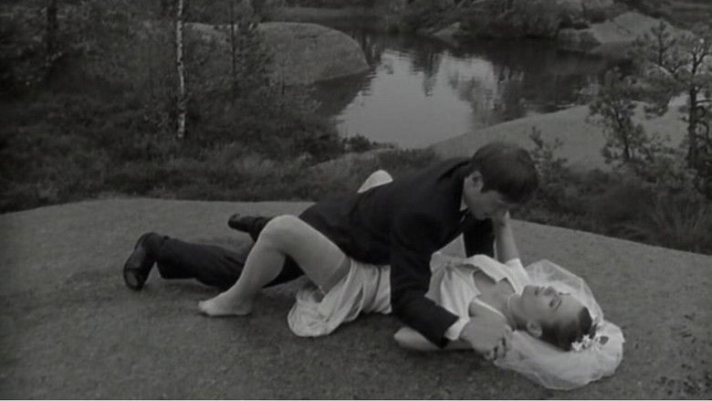 кадр из фильма Сейчас