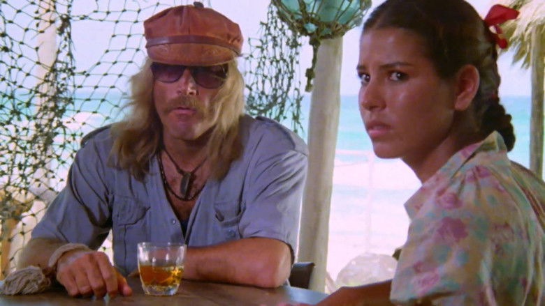 кадр из фильма Охотник на акул