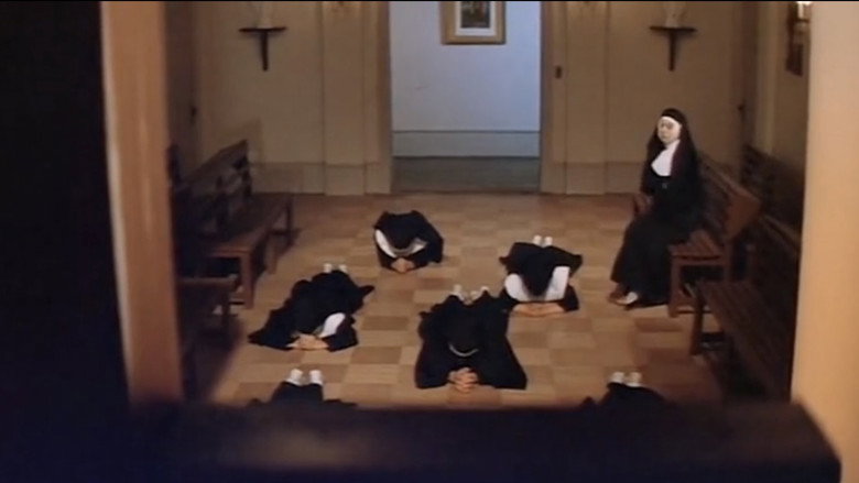 кадр из фильма 修道女ルシア　辱す
