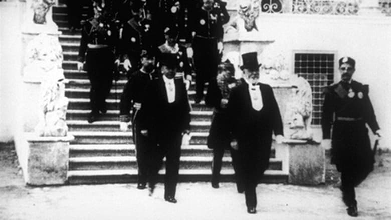 кадр из фильма M. le président descendant l’escalier du Bardo