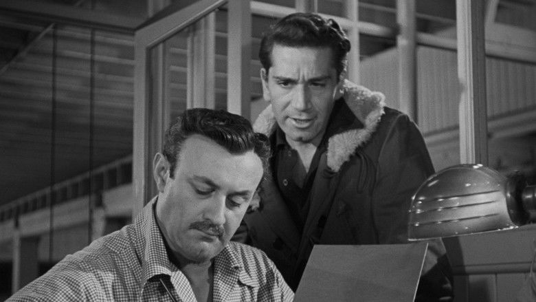 кадр из фильма Воровское шоссе