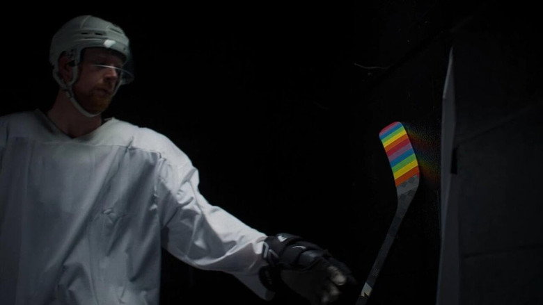 кадр из фильма The Hockey Player
