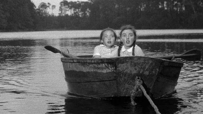 кадр из фильма Никогда не бери сладости у незнакомых