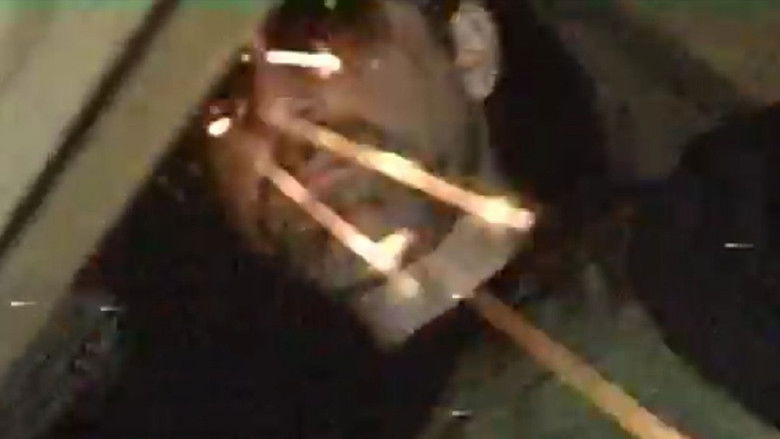 кадр из фильма The Emasculator