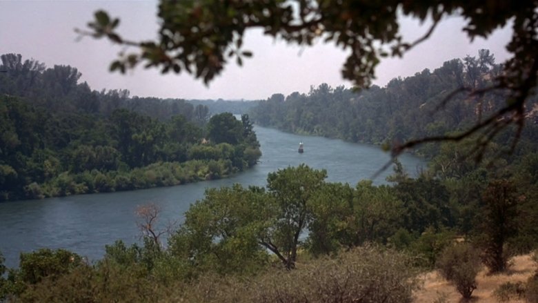 кадр из фильма Почти герои