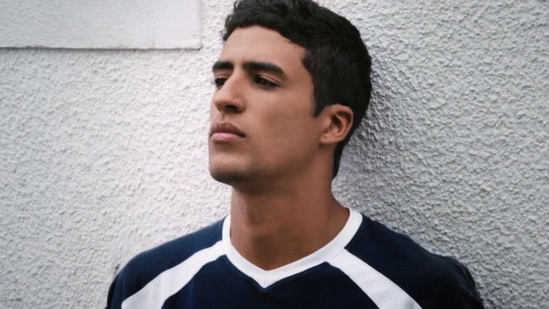 кадр из фильма Мектуб, моя любовь