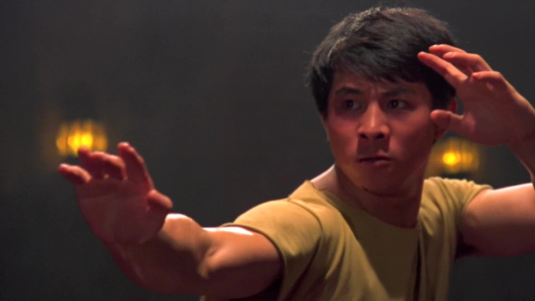 кадр из фильма Рожденный защищать