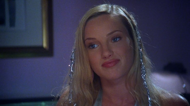 кадр из фильма Небесные куколки