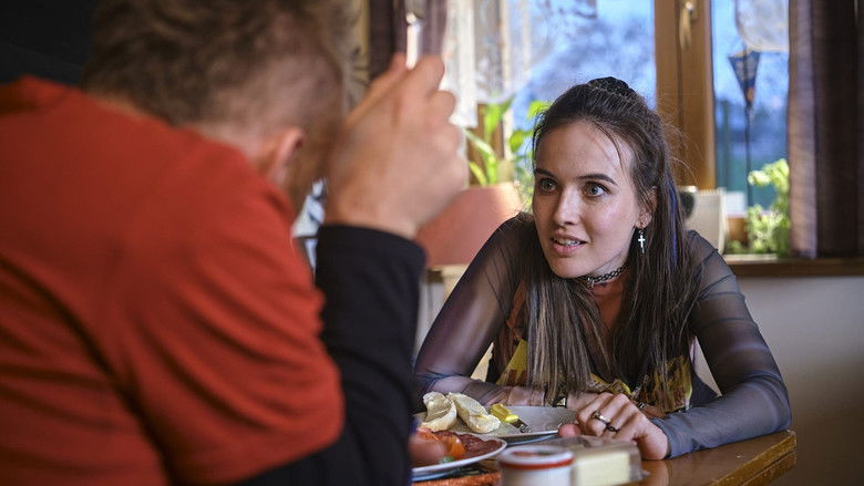 кадр из фильма Засланец из космоса