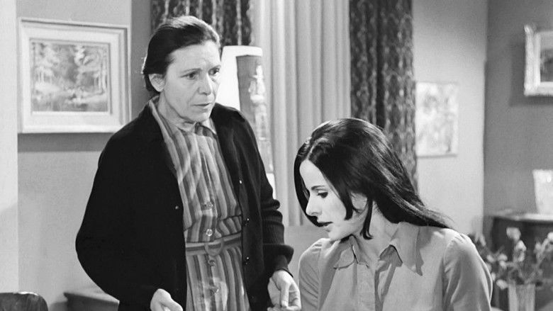 кадр из фильма Ξύπνα Βασίλη