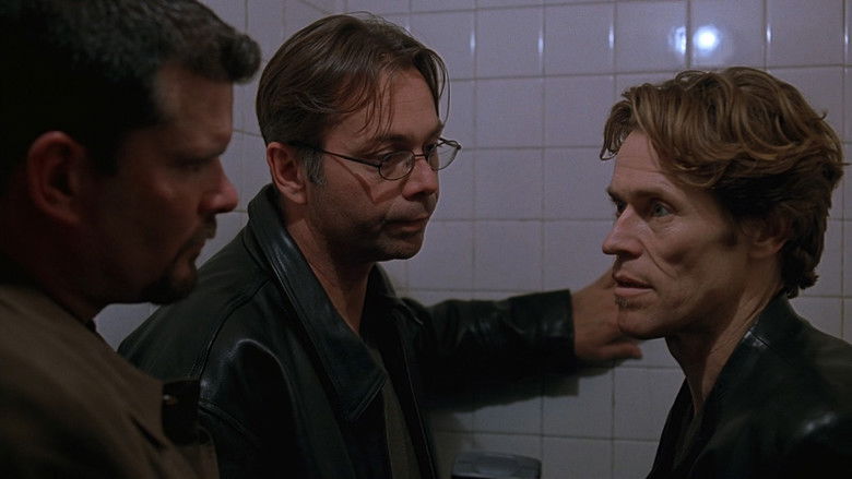 кадр из фильма Отель «Новая роза»