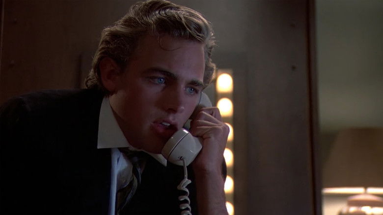 кадр из фильма Новогоднее зло