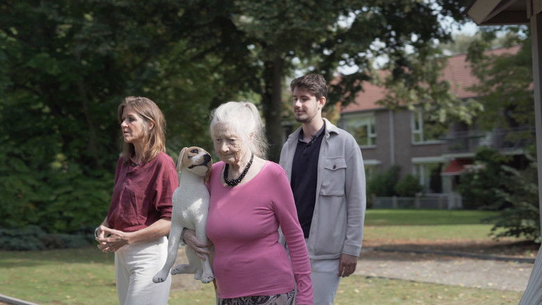 кадр из фильма OMA - Elk moment een nieuwe ontmoeting