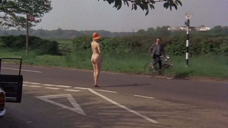 кадр из фильма What Do You Say to a Naked Lady