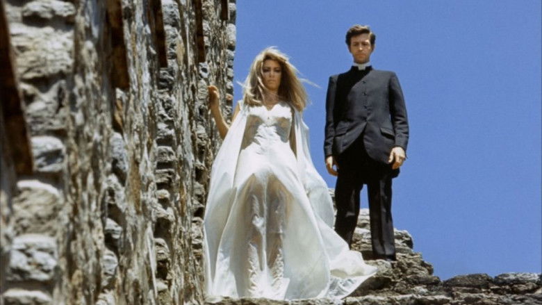 Коплан спасает свою шкуру