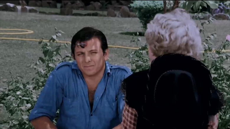 кадр из фильма Ο Άνθρωπος της Καρπαζιάς