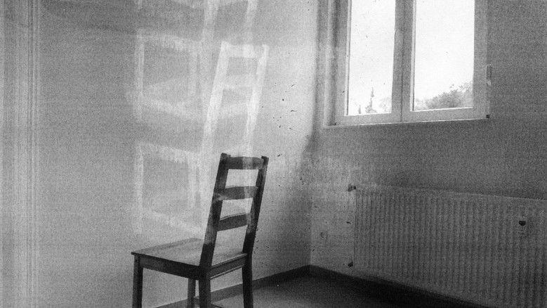 кадр из фильма The Extinct Suite