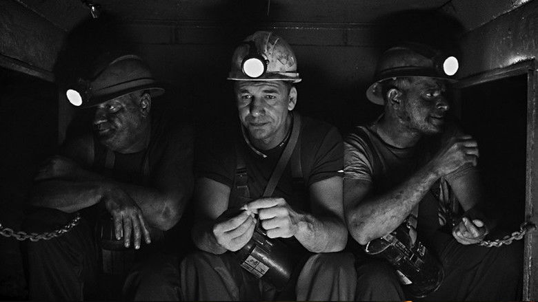 кадр из фильма Белым по черному