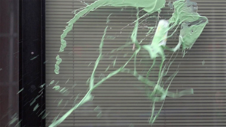 кадр из фильма Голубь войны