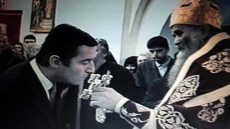 кадр из фильма Црна Гора: Подељена земља