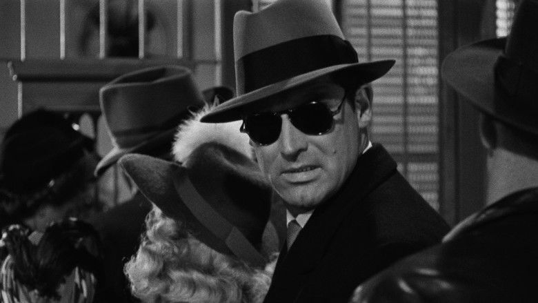 кадр из фильма Мышьяк и старые кружева