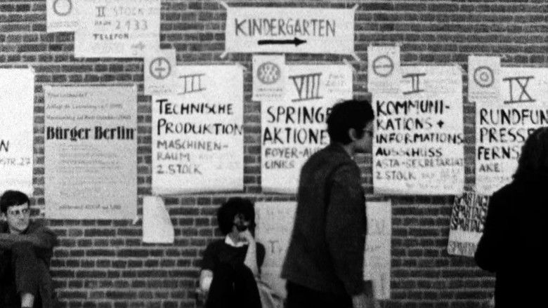 кадр из фильма Brecht die Macht der Manipulateure