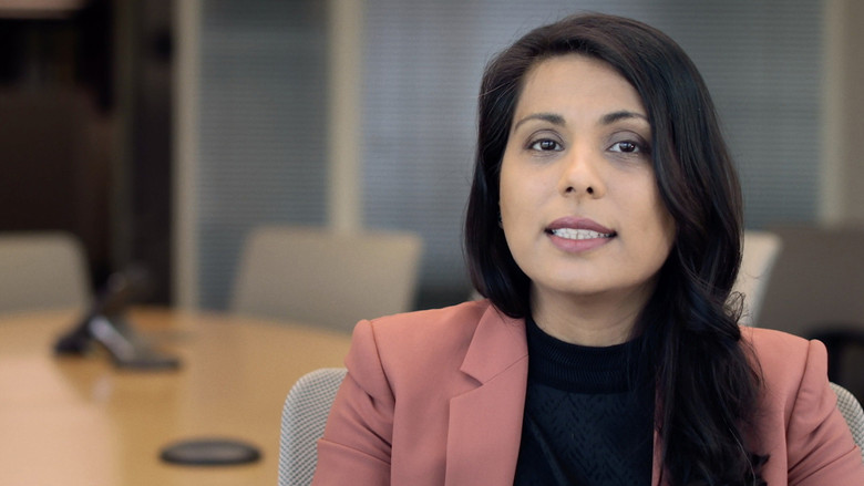 кадр из фильма Going Viral: From Ebola to Covid-19