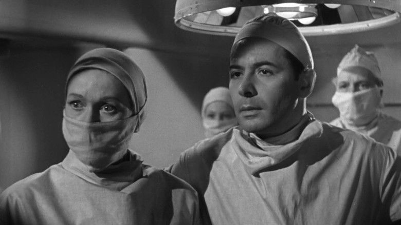 кадр из фильма Green for Danger