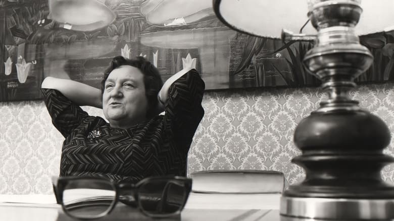 кадр из фильма Madame Soleil, la femme qui était supposée savoir