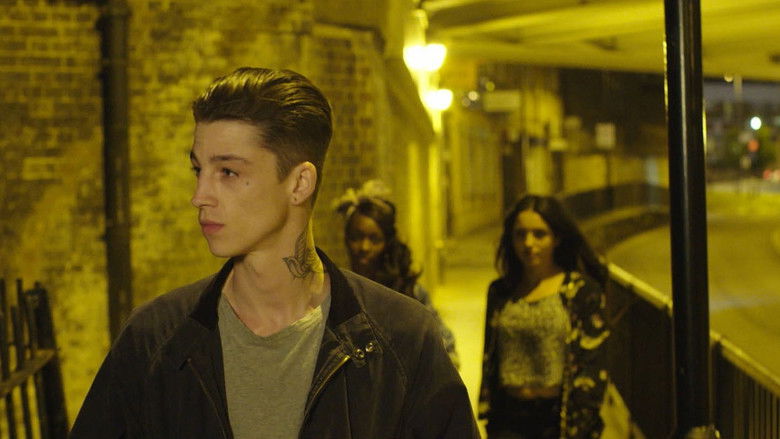 кадр из фильма Секс-кукла